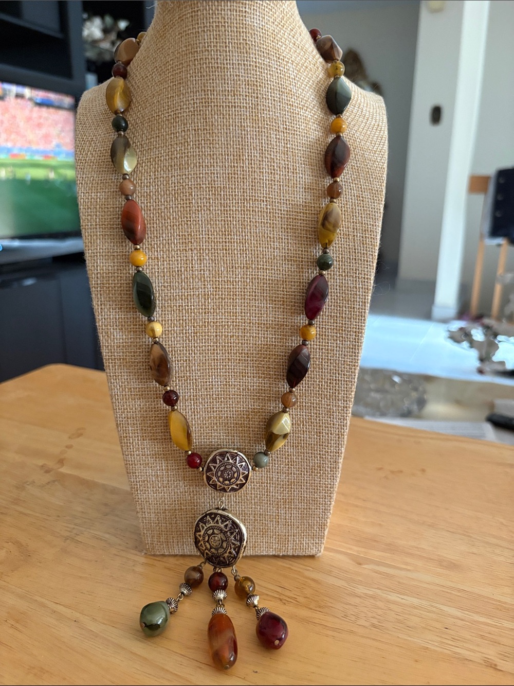 0189) South-Western acrylic beads style necklace